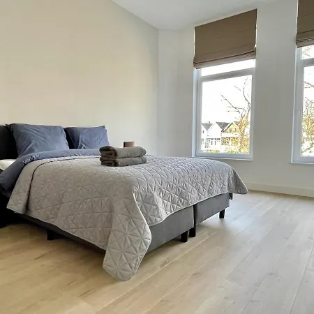 Fantastic 1 Bedroom Serviced 64m2 -mnl F- Apartment